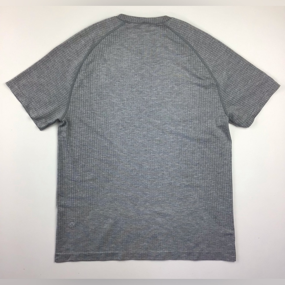 lululemon metal vent tech t shirt men’s medium gray - Picture 4 of 5